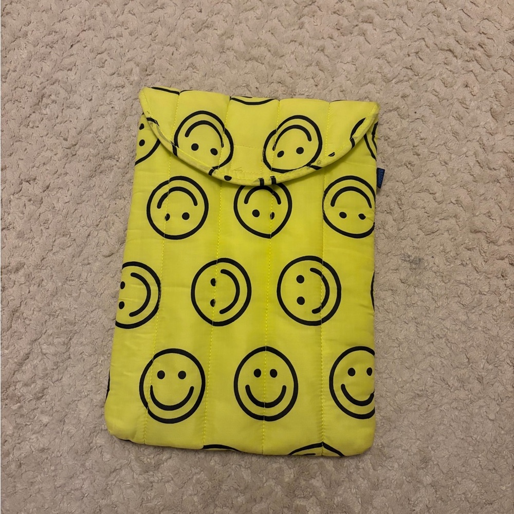 BAGGU Yellow Laptop Sleeve with Black Smiley